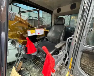 Used Komatsu PC200 Excavator photo 5