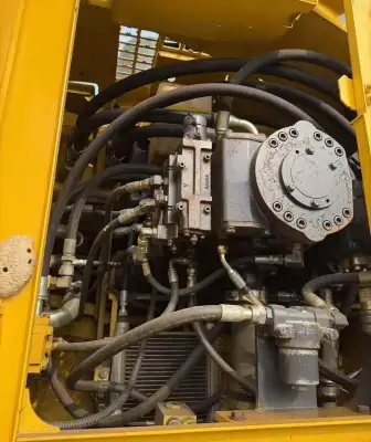 Used Komatsu PC600LC Excavator photo 7