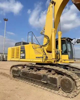 Used Komatsu PC650 Excavator photo 3