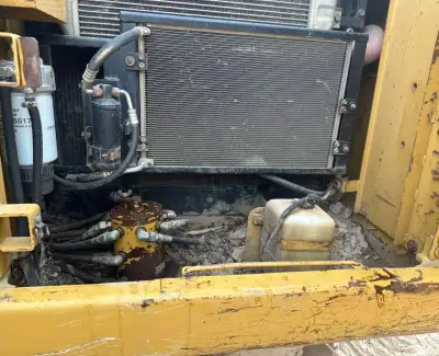 Used Caterpillar 320D Excavator photo 8