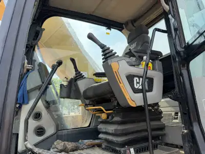 Used Caterpillar 320GC Excavator photo 12