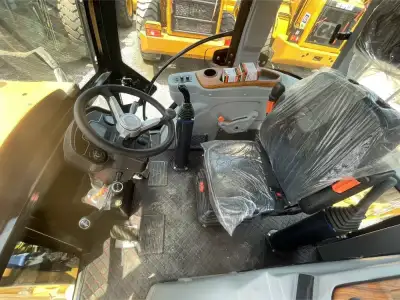 Used Caterpillar 420F IT Backhoe Loader photo 5