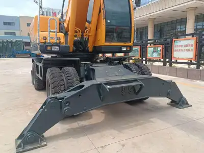 Used Hyundai 210W-9 Wheeled Excavator photo 4