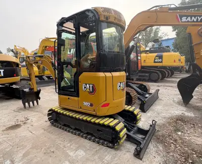 Used CAT 302CR 303CR Mini Excavator photo 2