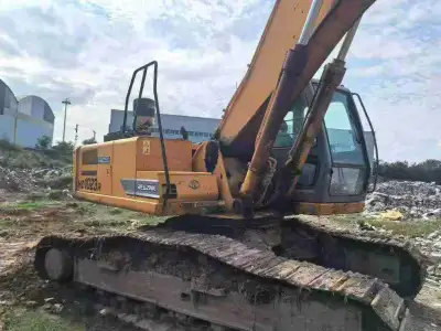 Used Kato HD1023 Excavator photo 4