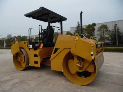 Used Caterpillar CB534D Road Roller photo 2