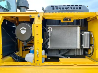 Used Komatsu PC210LC-10M0 Excavator photo 9