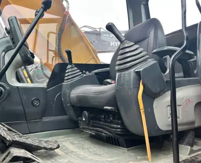 Used Caterpillar 324D2L Excavator photo 9